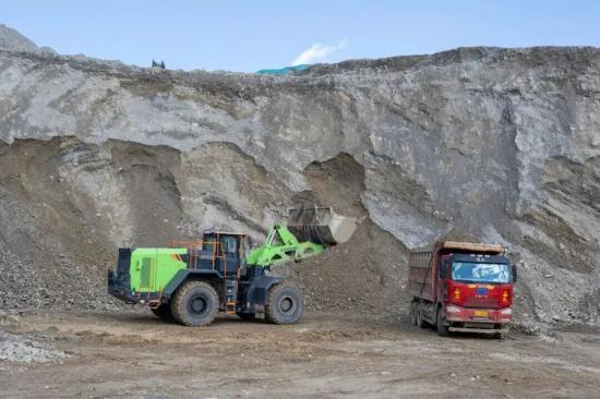 经典强悍，智载未来！柳工8110TE电动装载机震撼登场