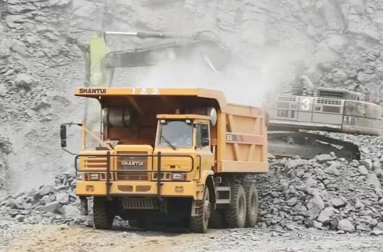 矿山利器再创佳绩，山推宽体矿卡实现高效低耗新突破！
