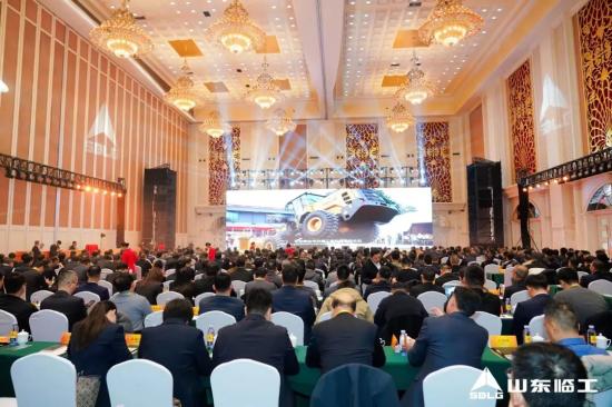 凝“新”聚力，链动未来 | 临工<em>集团</em>董事长王志中出席临工2026年供应商大会并作战略讲话