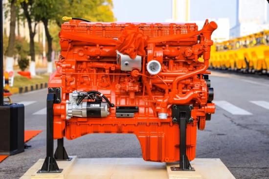 合力擎梦 创铣新程｜三一2米铣刨机第200台康明斯M15发动机交付仪式圆满举行！