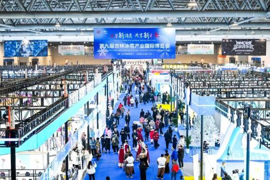 吉林最大冰雪展，徐工“除雪天团”亮相