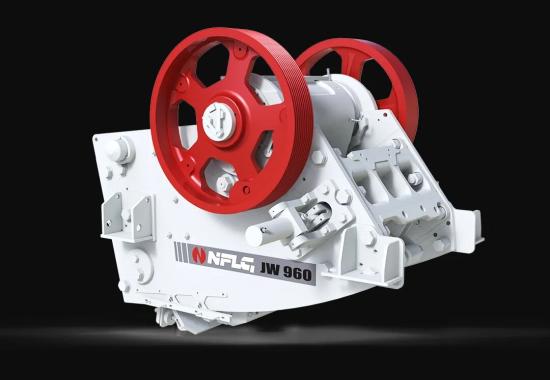 小颚破，也能破碎硬石头！ 看南方路机NFJ960DP正面“硬刚”花岗岩