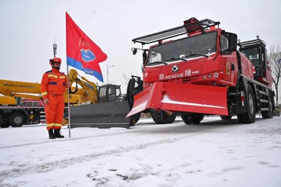 降雪结冰，预警！畅通道路，徐工！