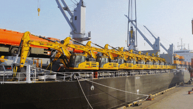 发往全球各地，山东重工工程机械板块强势开局