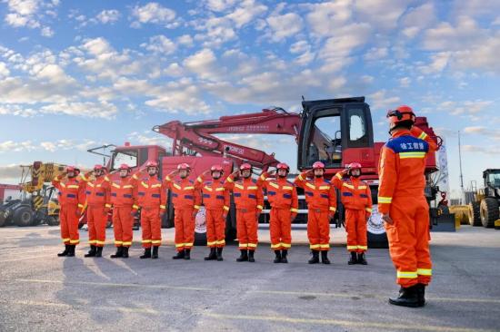 一夜风雪，十年守护｜徐工大爱，从一城到世界！
