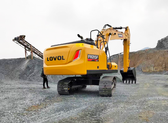 【好车推荐】雷沃FR215F全电控挖掘机，澎湃动力，节能高效！