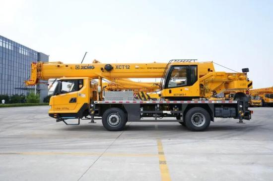 穿街过巷，举重若轻——徐工XCT12K5-1，专治各种“进不去、吊不稳”