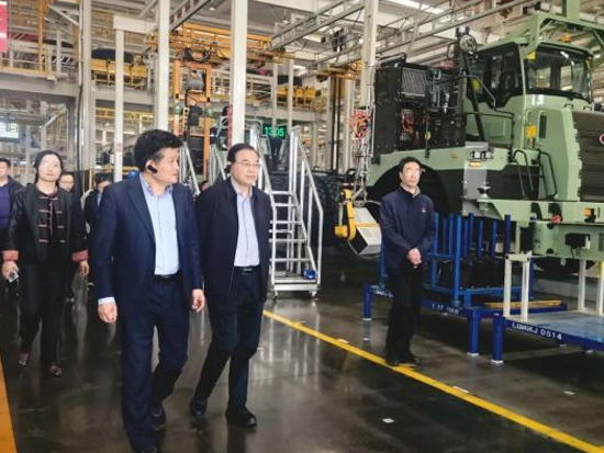 徐宗本院士一行调研临工重机  共探人工智能赋能智能制造新路径