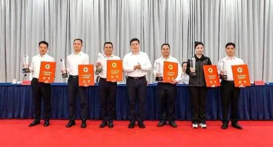 柳工荣膺广西壮族自治区主席质量奖