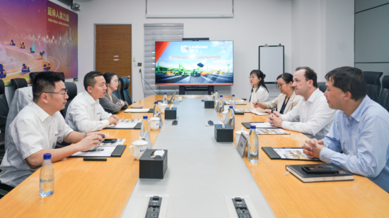 法國駐廣州總領(lǐng)事館一行到訪柳工 共筑中法合作新橋梁