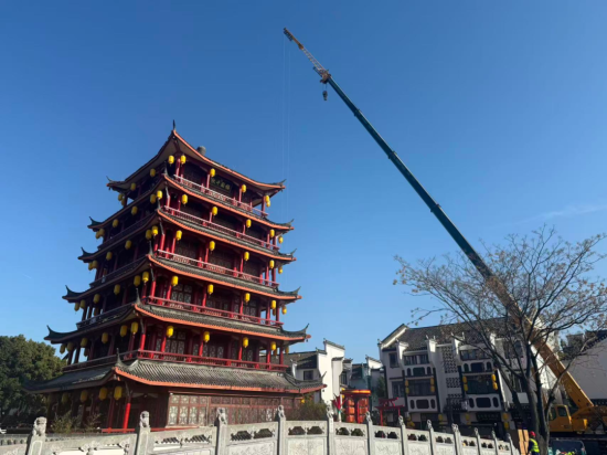春晚舞台？山间电塔？徐工50吨级起重机“全能搭”！