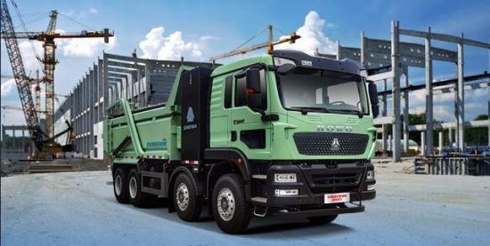 工程运输“硬仗”怎么打？豪沃新能源工程车亮出“实战真本领”