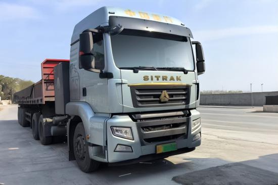 真實實測|汕德卡新能源牽引車：重塑砂石料運輸價值新標桿
