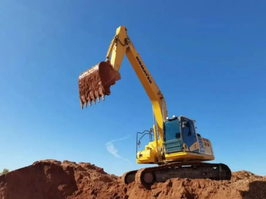 高效节油耐用｜小松PC225LC-11M1国四挖机，市政土方施工利器