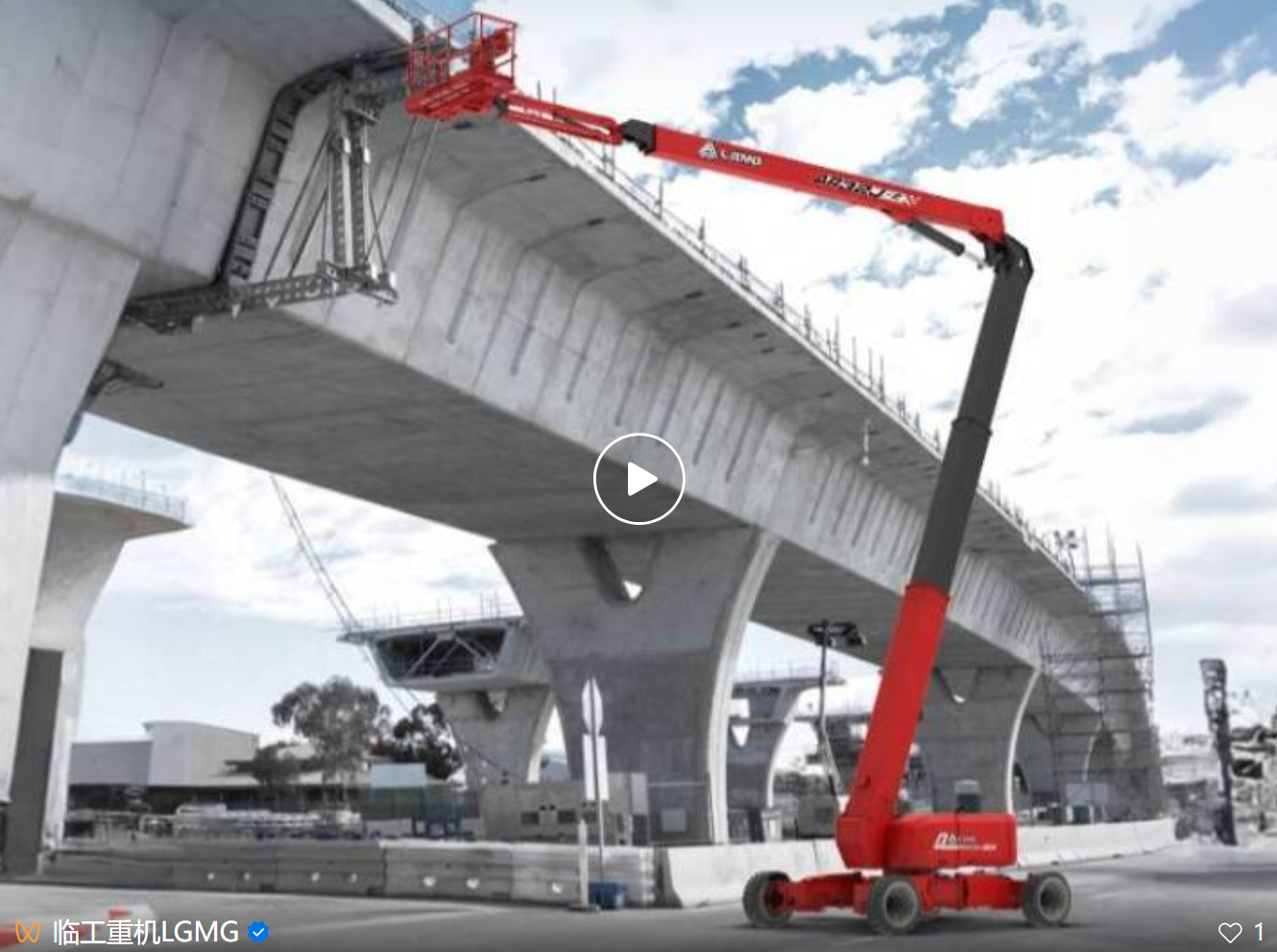 临工重机AR32J-2曲臂式高空作业车：重载大平台，硬核实力派
